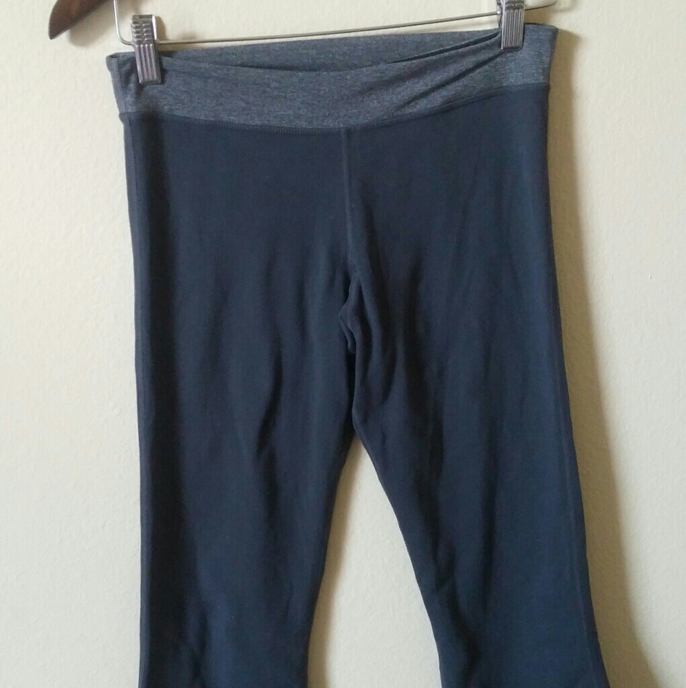 Lululemon crop leggings black with grey waist band